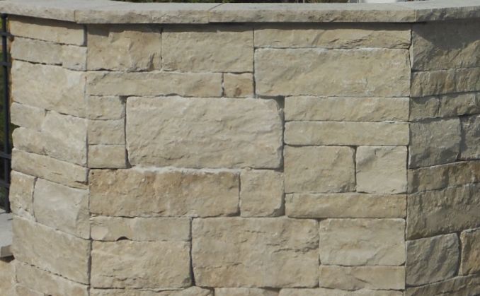 KLEINMAUERSTEIN KALKSTEIN GESÄGT