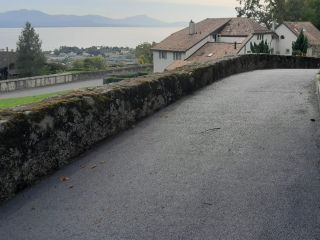 250 m2 de revêtement drainant en béton installés à Lonay