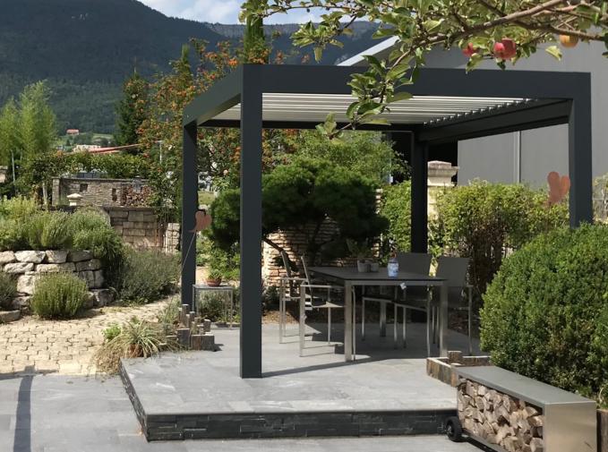 Pergola dans le jardin SOL